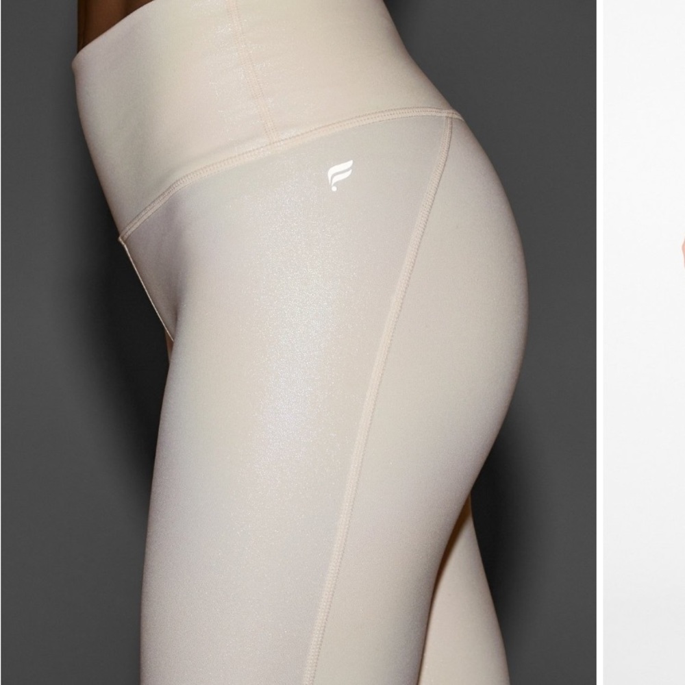 Fabletics iridescent high waisted 7/8 leggings